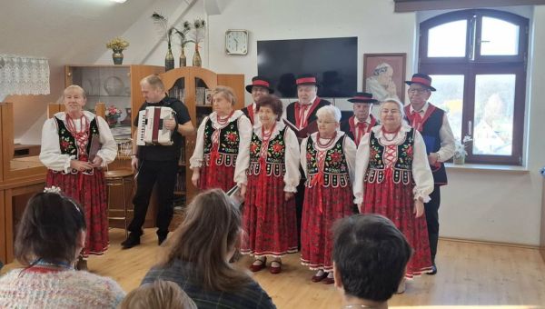 WESOŁA FERAJNA GOŚCINNIE W DOMU POMOCY